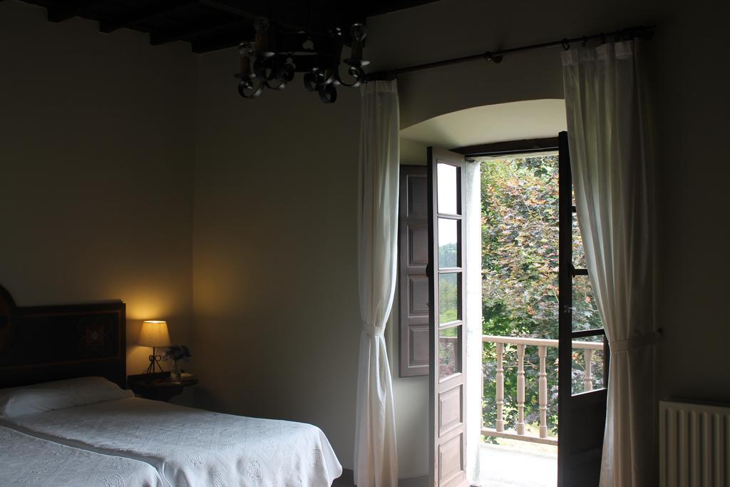 Hotel Palacio Conde Toreno Салас Номер фото